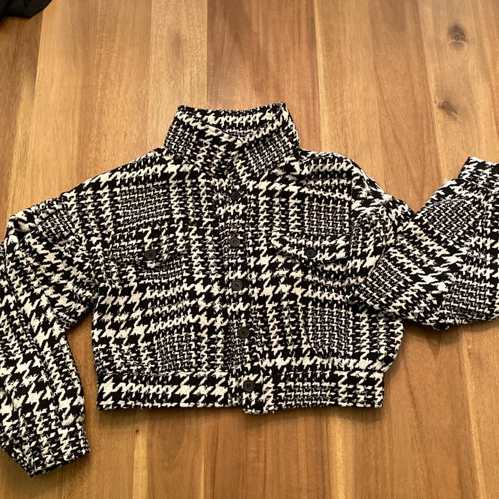 Women’s Black and White Houndstooth check cropped jacket - S